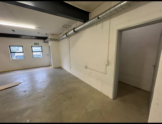 386M² WAREHOUSE TO LET IN RIVERGATE